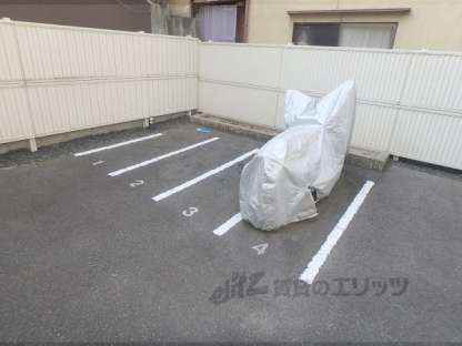 「駐輪場　バイク専用区画」
