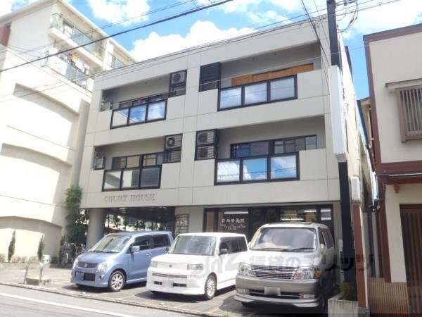京都地下鉄烏丸線/丸太町駅【徒歩14分】