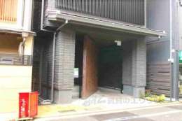 メゾンドイッセイ鴨川別邸１Ｆ店舗外観写真