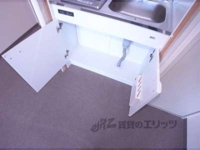 キッチン　キッチン収納　調理器具などを置くのに便利です