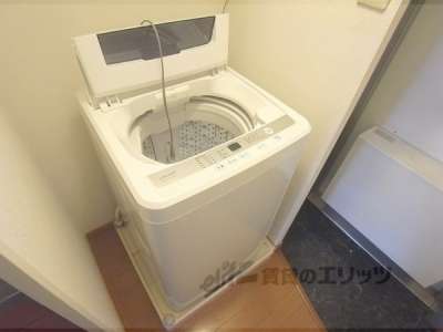 洗濯機置場　洗濯機