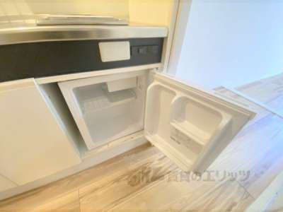 キッチン　小型冷蔵庫